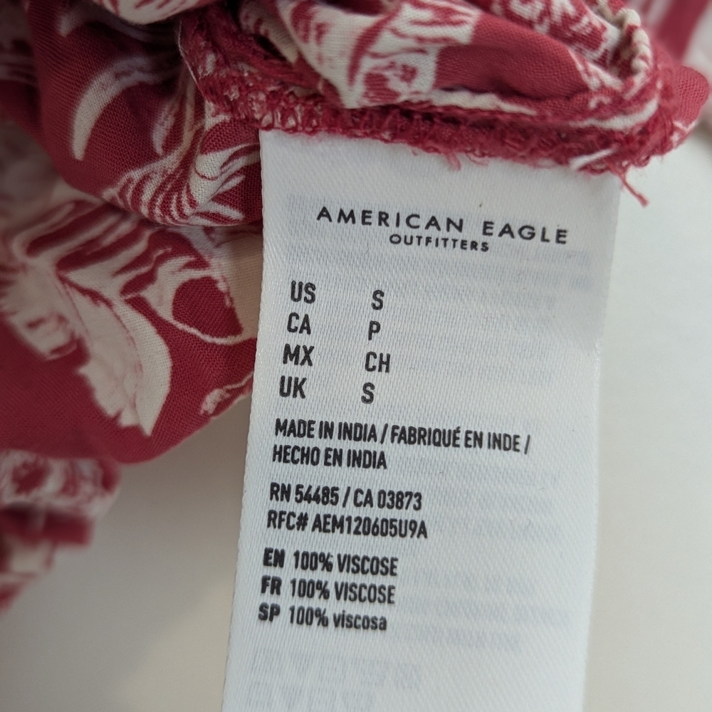 American Eagle Hawaiian Red & White Viscose Button Down Tied Crop Blouse Top - Picture 8 of 8
